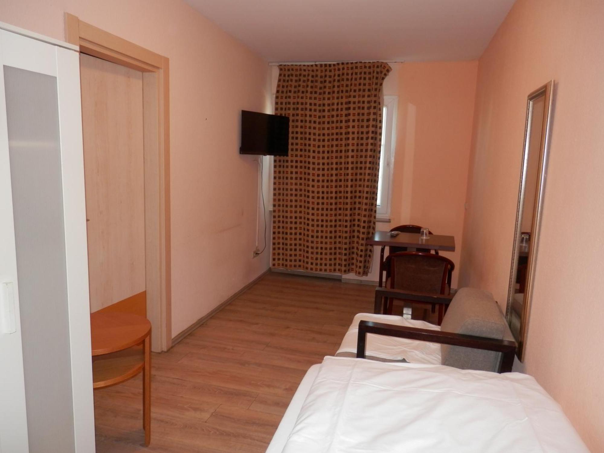 Relax Hotel-Ludwigshafen Exterior photo